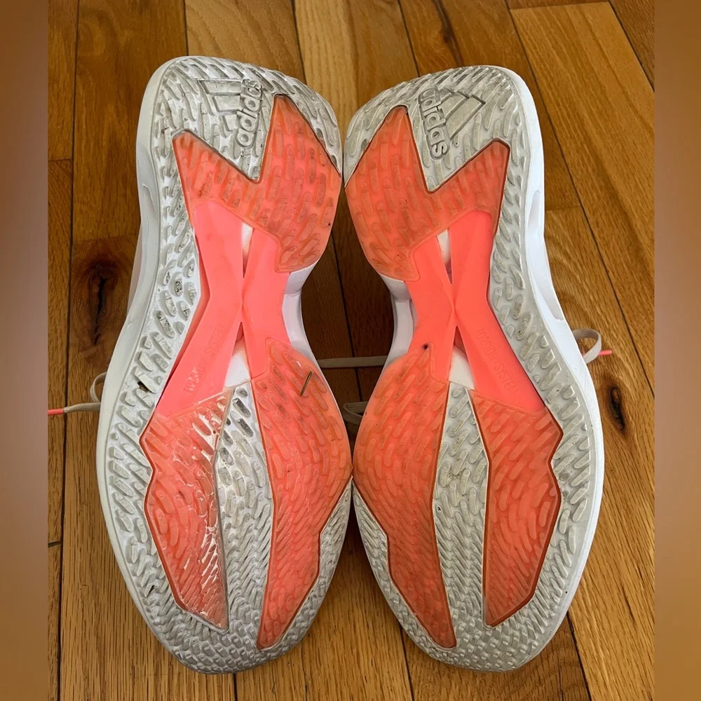 Women’s Adidas Alphatorsion 2.0 EUC Size‎ 7